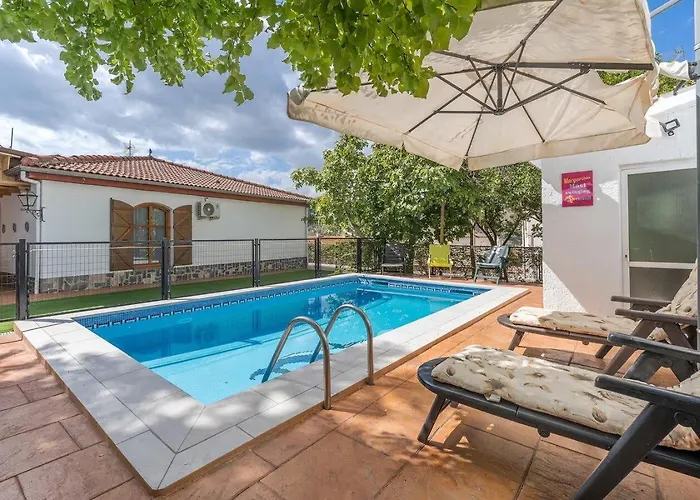 Casa rural VISTABLANCA - Construida en una sola planta con bonitas vistas - PISCINA privada y clima agradable junto a la capital