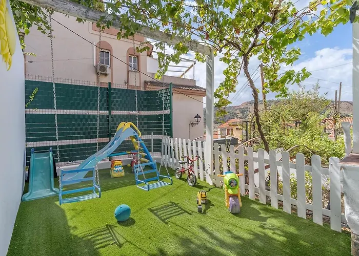 Casa rural VISTABLANCA - Construida en una sola planta con bonitas vistas - PISCINA privada y clima agradable junto a la capital