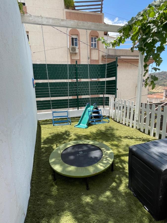 Vistablanca - Construida En Sola Planta Con Bonitas Vistas - Piscina Privada Y Clima Agradable Junto A La Capital Casa rural Cenes De La Vega