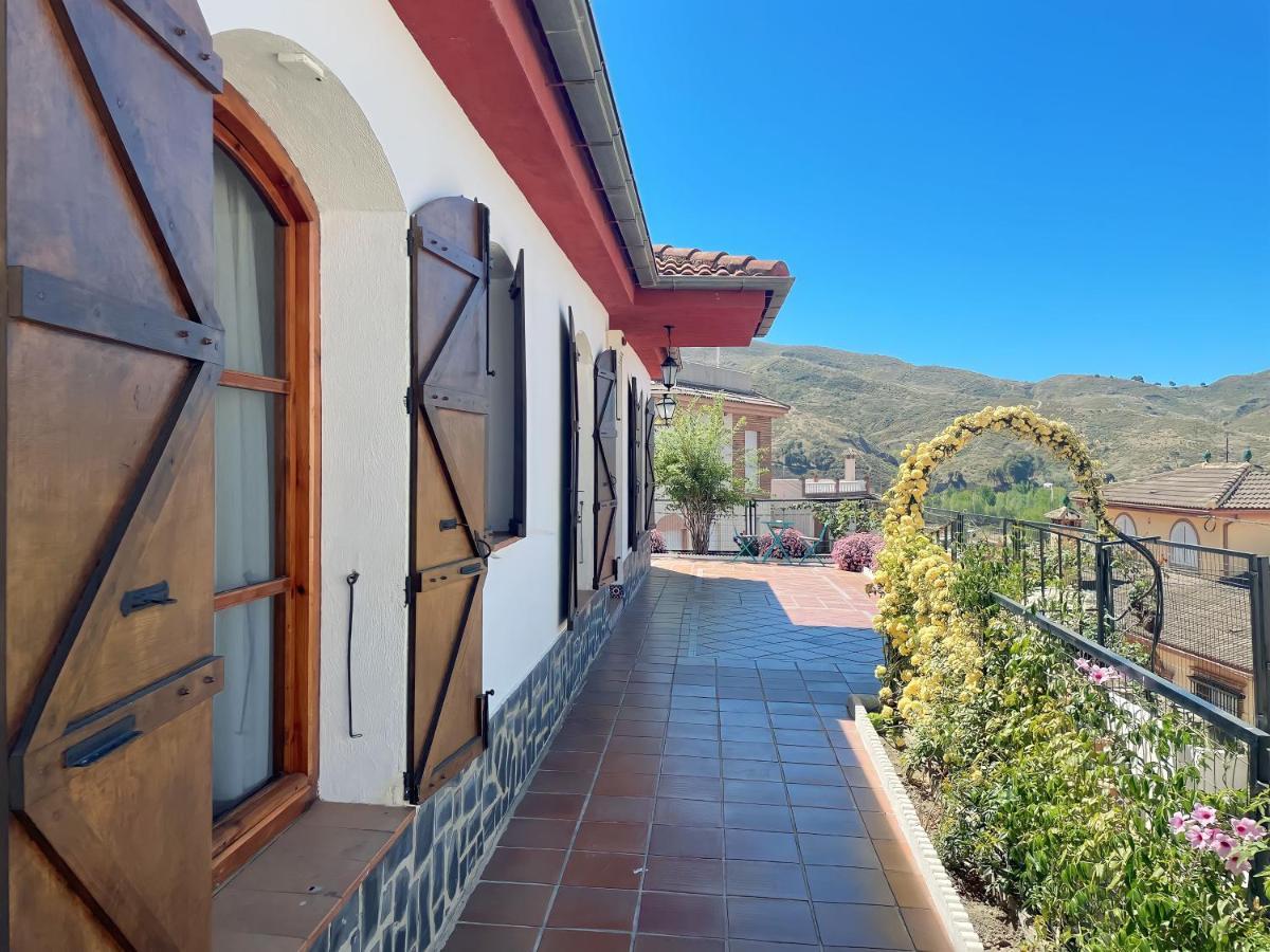 Vistablanca - Construida En Sola Planta Con Bonitas Vistas - Piscina Privada Y Clima Agradable Junto A La Capital Casa rural