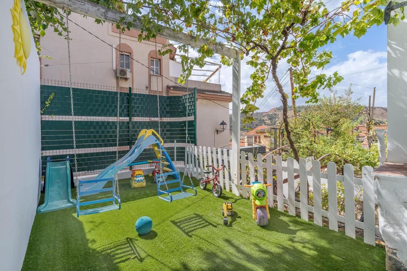 Vistablanca - Construida En Sola Planta Con Bonitas Vistas - Piscina Privada Y Clima Agradable Junto A La Capital Casa rural *